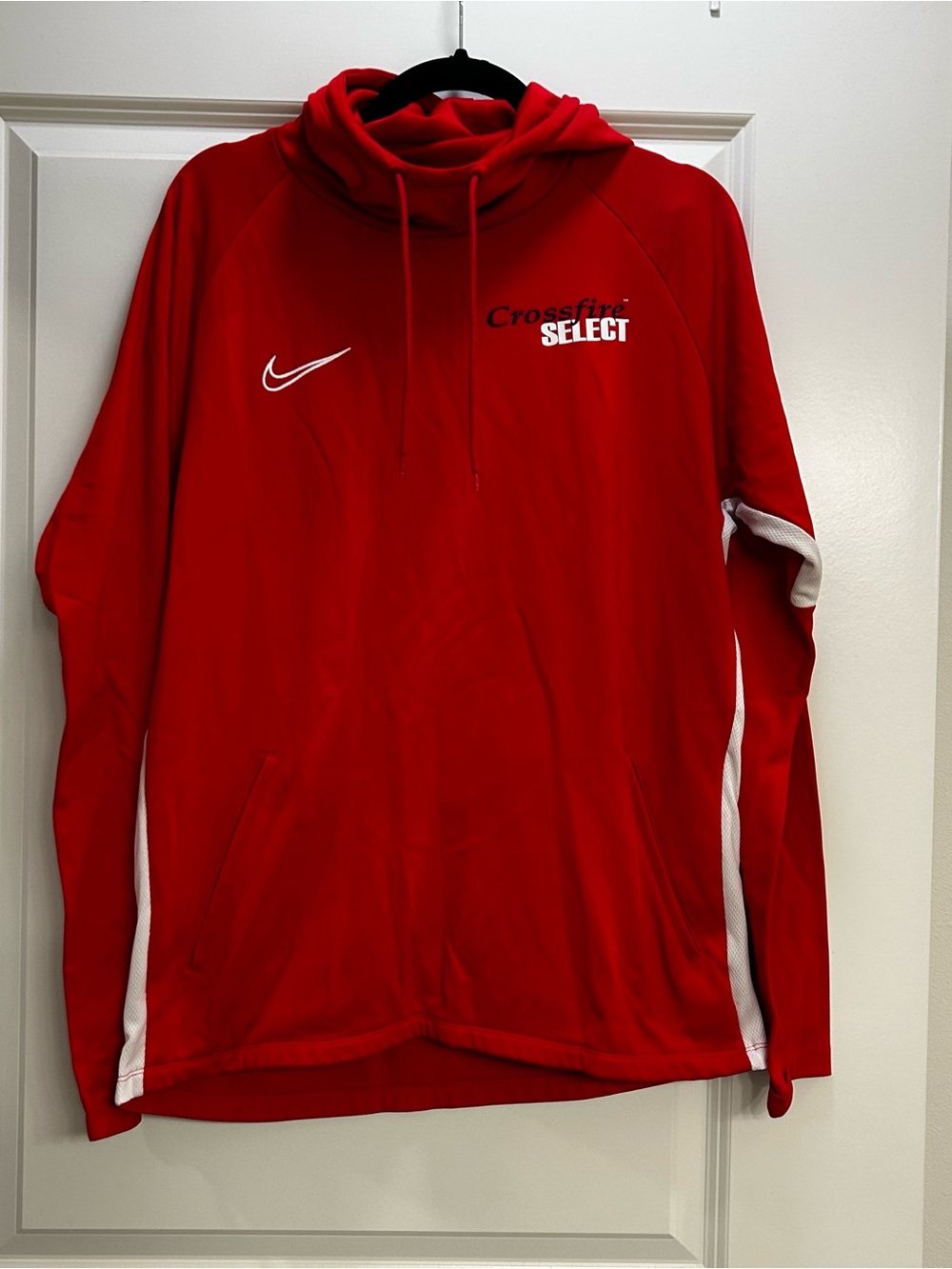 Nike Men’s Red Crossfire Select Hooded Pullover